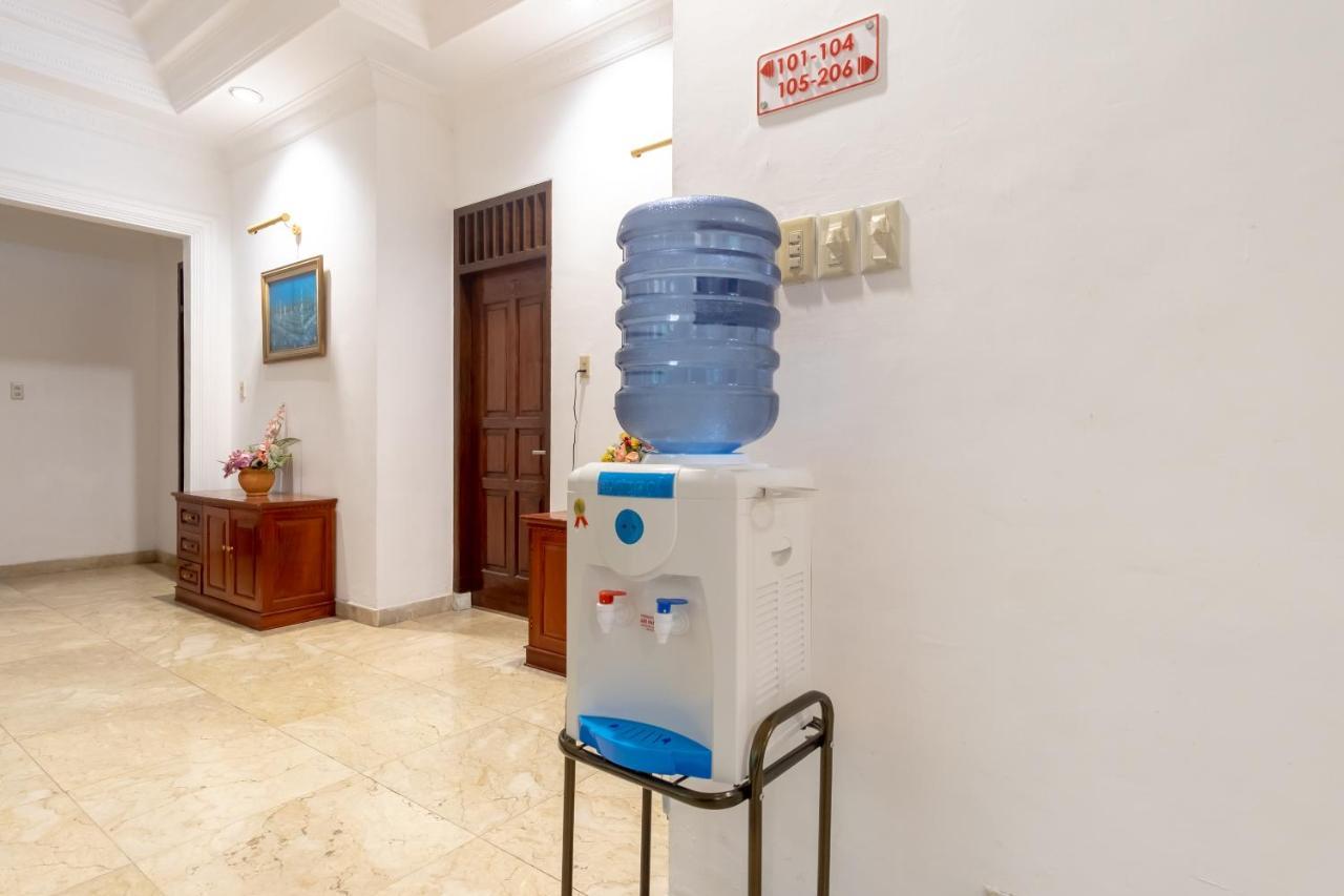 OYO Life 2843 Raz House Syariah Hotel Medan Kültér fotó