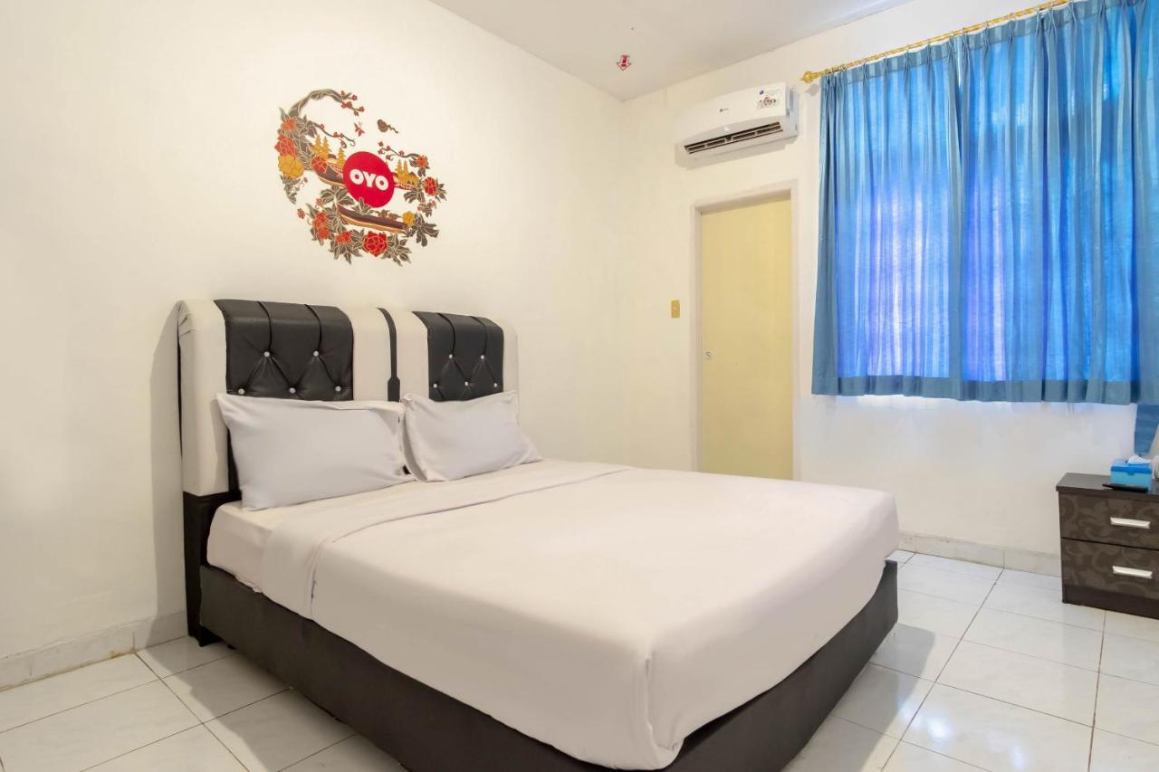 OYO Life 2843 Raz House Syariah Hotel Medan Kültér fotó