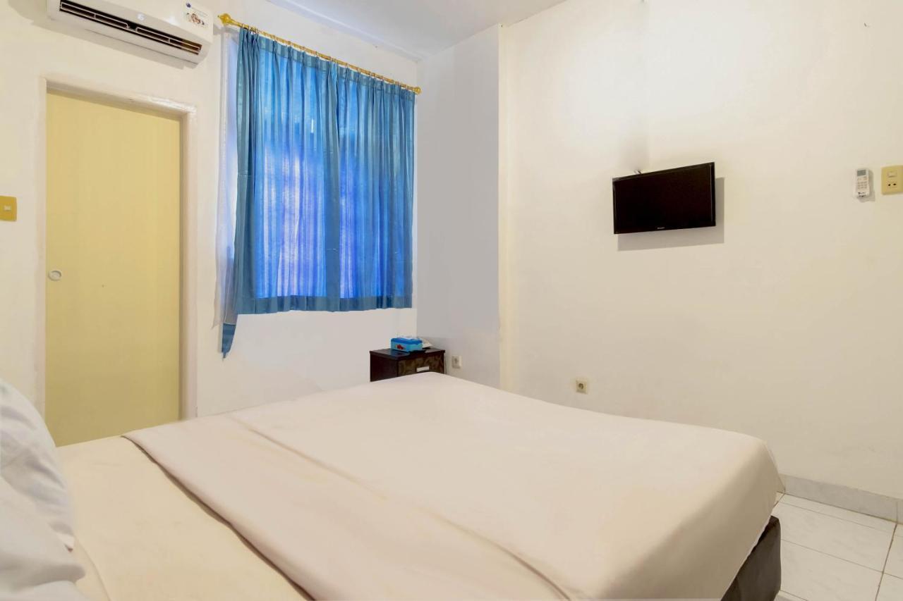 OYO Life 2843 Raz House Syariah Hotel Medan Kültér fotó